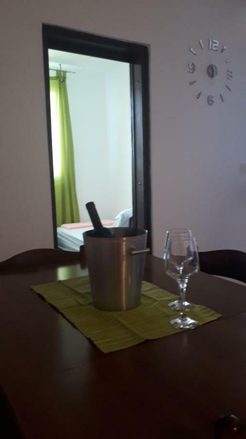 Apartment Tijana Сутоморе Екстер'єр фото